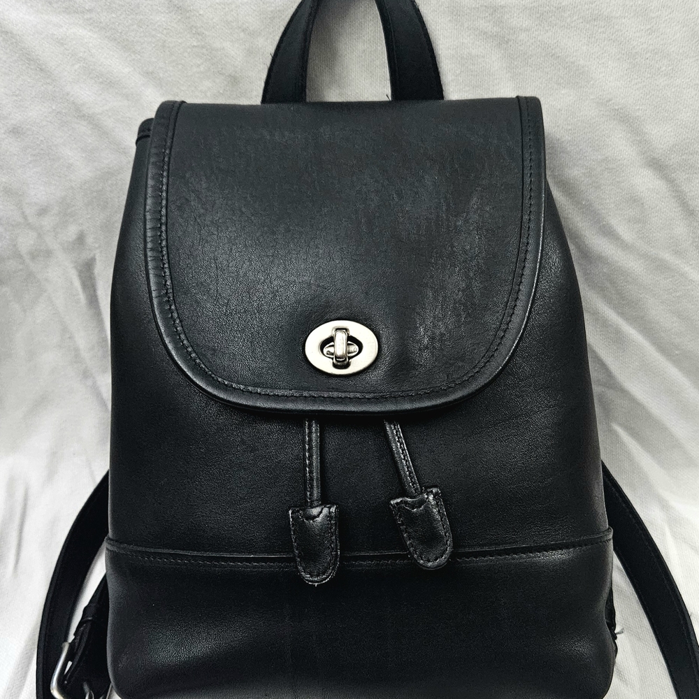 Coach Vinatge Black Smooth Leather Daypack 9960 USA Drawstring Mini Backpack